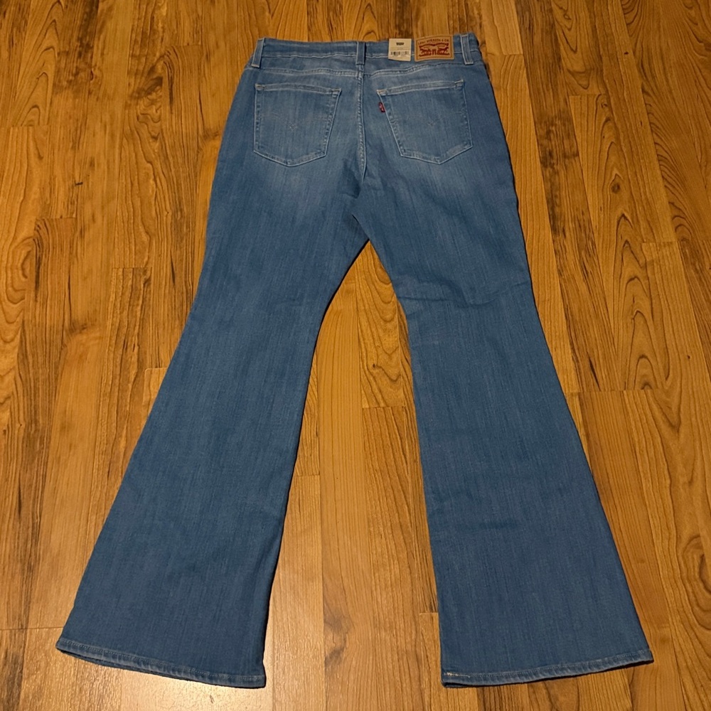 Women’s Levi's 726 High Rise Flare Light Blue Jeans - Picture 4 of 8